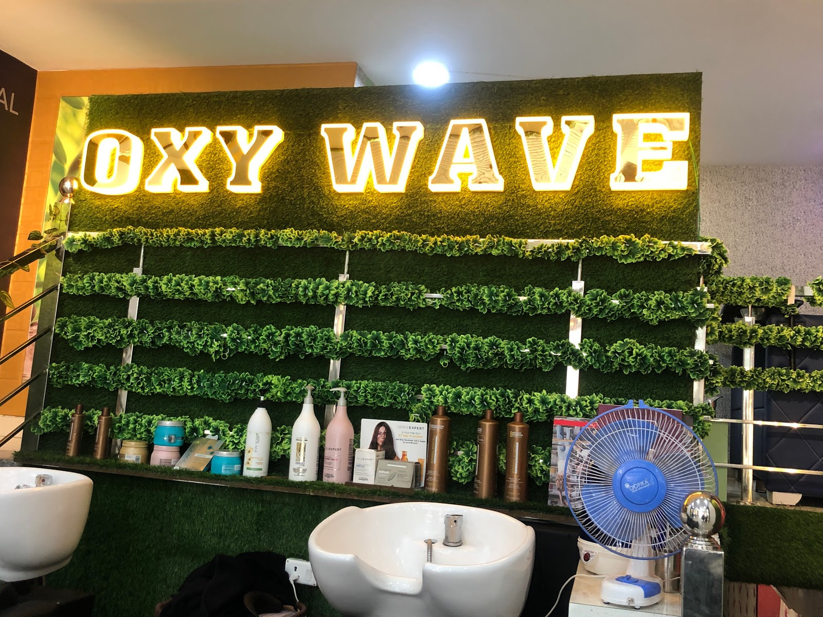 Oxy Wave Unisex Salon